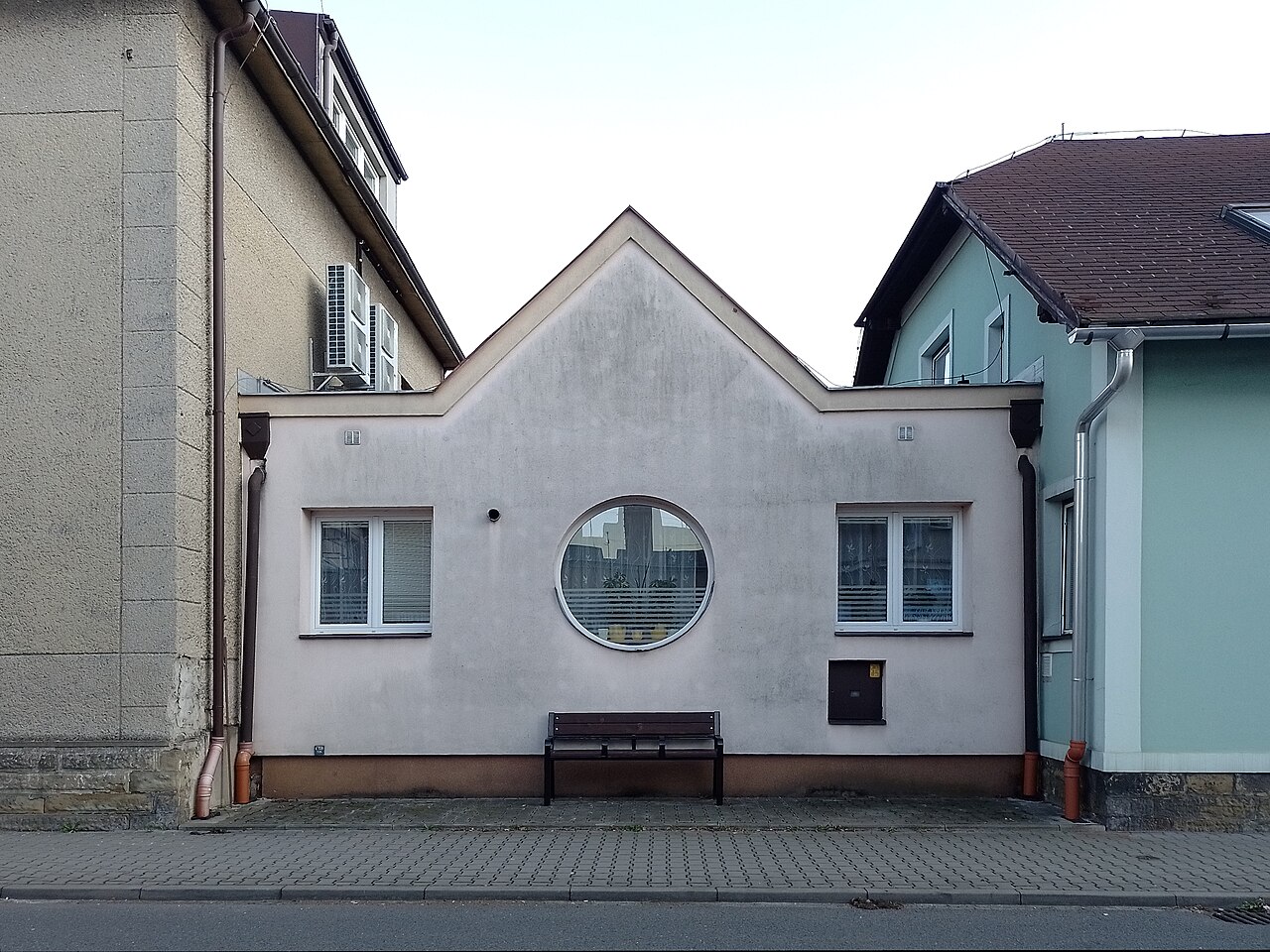 Postmodern architecture